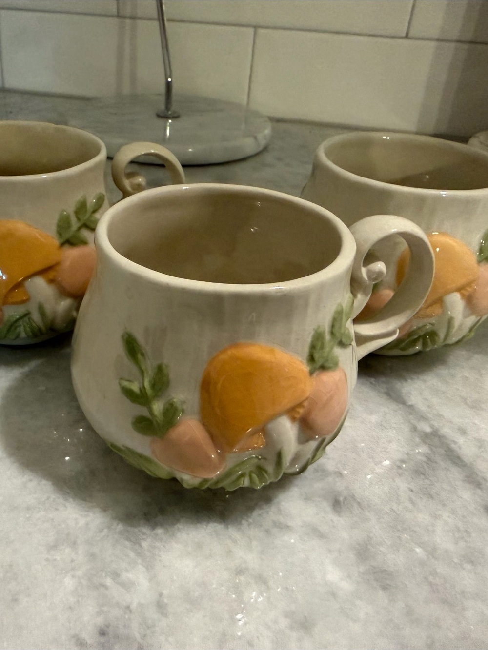 3-Arnels teacups